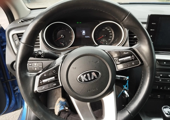 Kia Ceed cena 30996 przebieg: 152235, rok produkcji 2021 z Krzeszowice małe 154